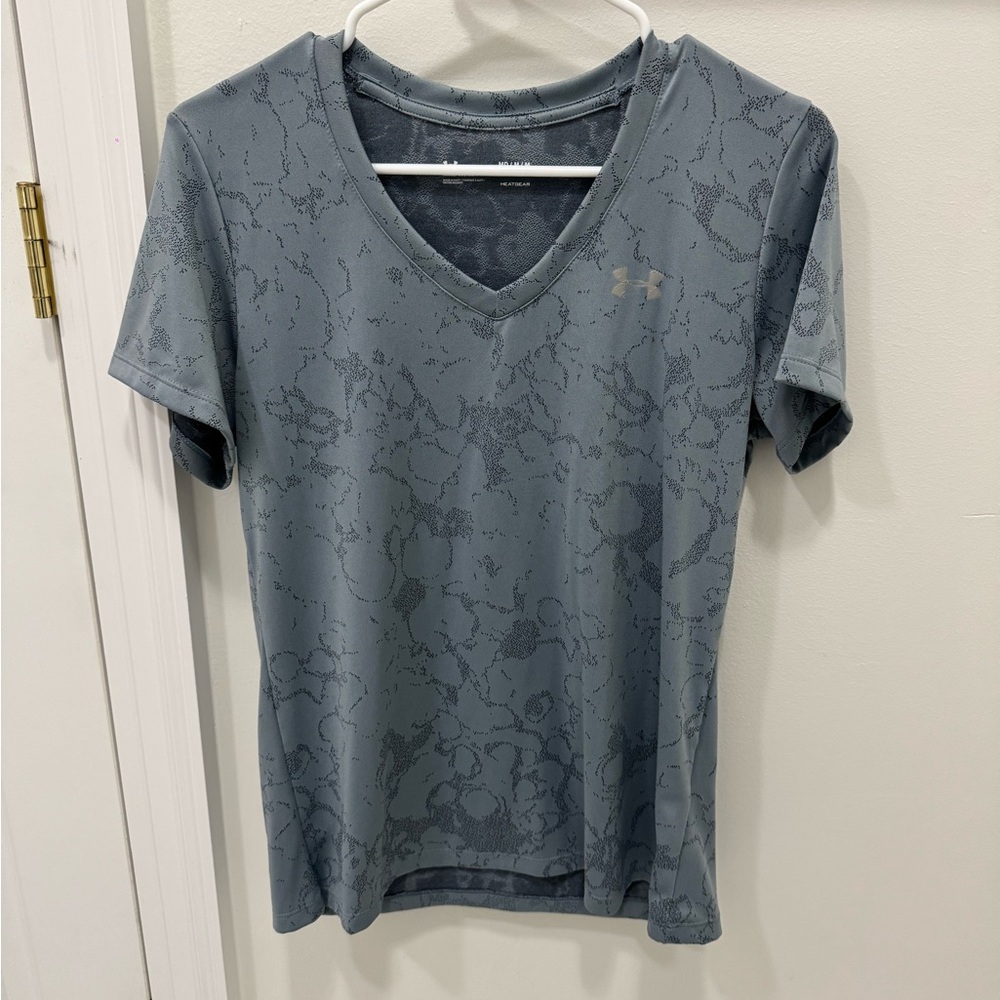 Under Armour Women's Gray V-Neck Top